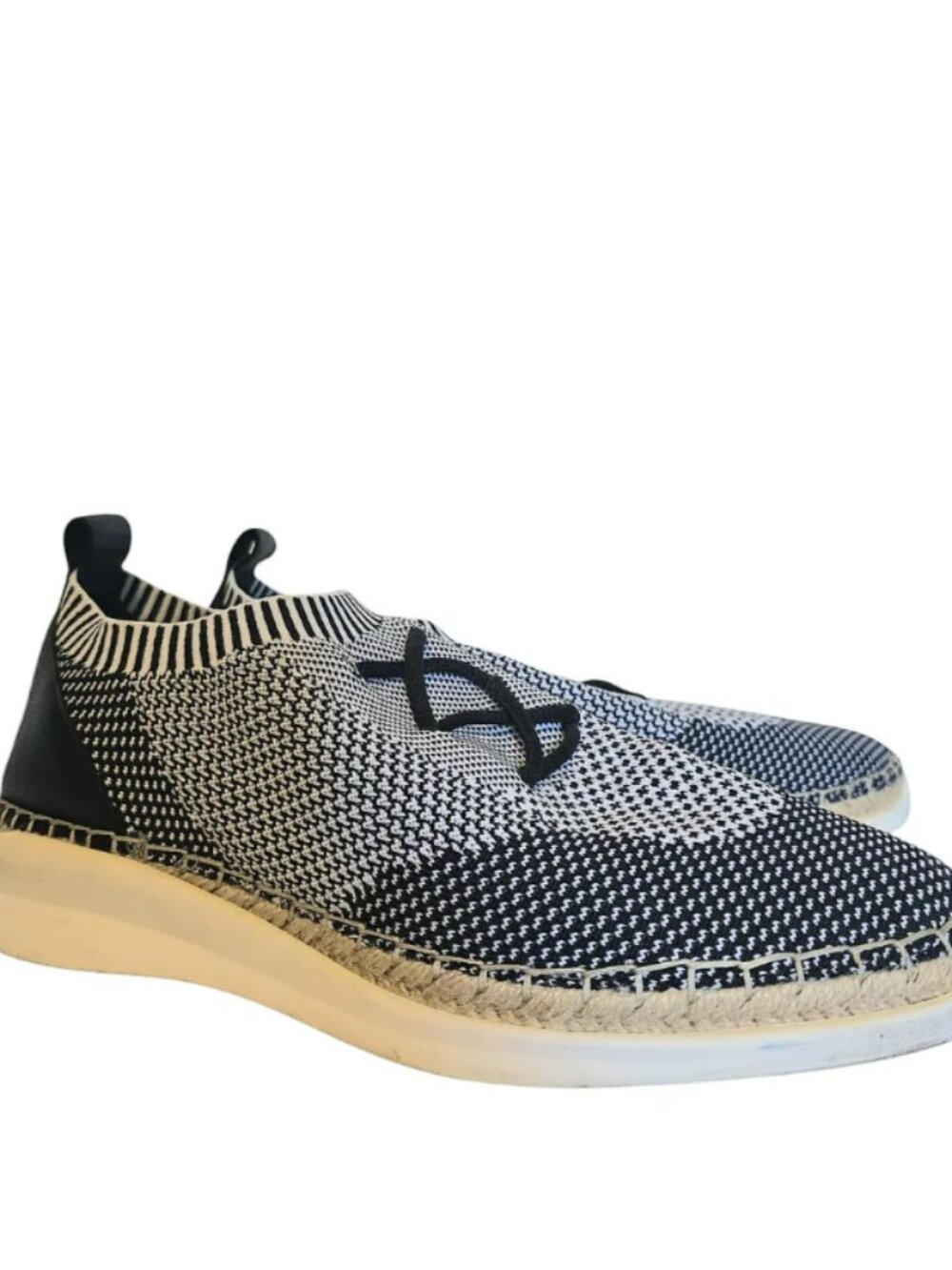 VINCE CAMUTP Black and White Slip-On Sneakers Size 9.5